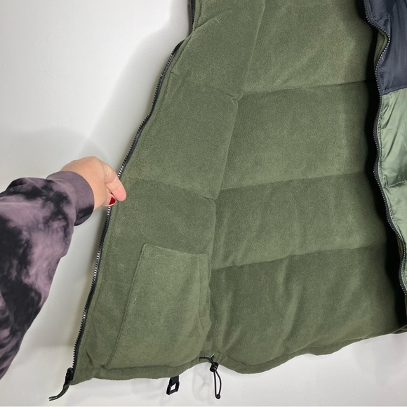 Old Navy puffer vest color block green and navy blue fleece lined size medium - Picture 2 of 5